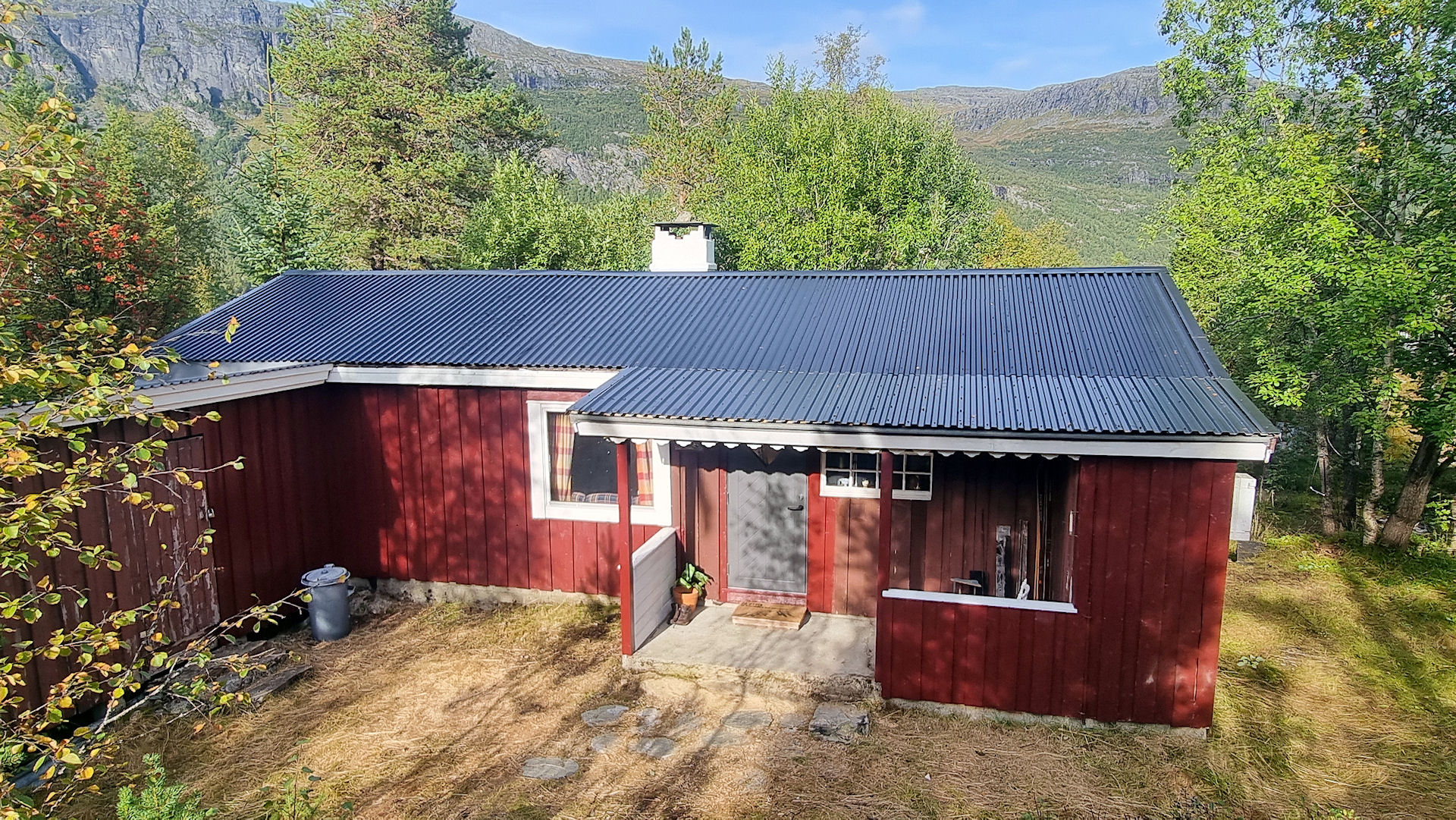 Entrance to the cabin